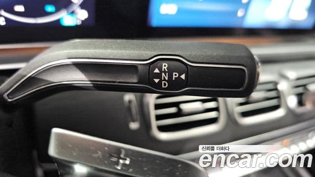 Mercedes-Benz GLE-Class 2025 — Photo 2/34