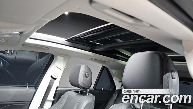 Mercedes-Benz GLE-Class 2025 — Photo 27/34