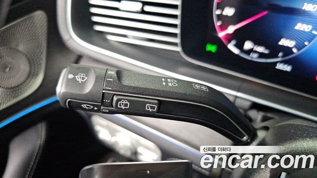 Mercedes-Benz GLE-Class 2025 — Photo 5/34