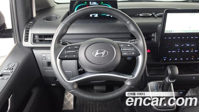 Hyundai Staria 2024 — ფოტო 13/20