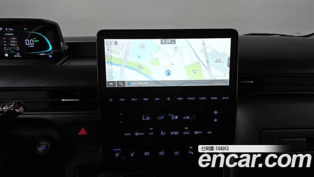 Hyundai Staria 2024 — ფოტო 16/20