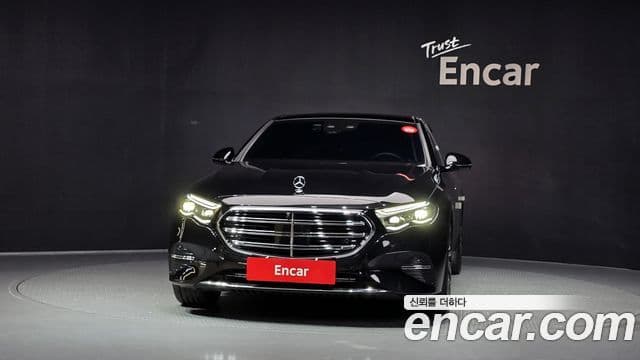 Mercedes-Benz E-Class 2024 — ფოტო 3/20