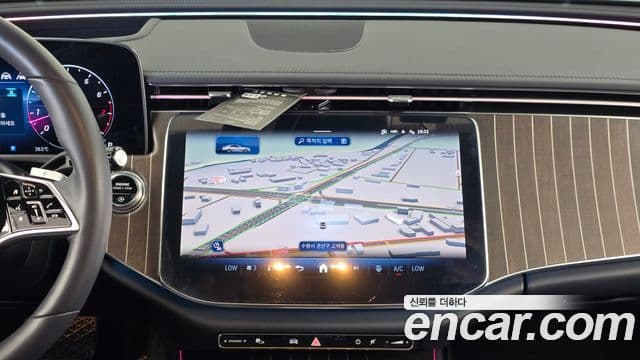 Mercedes-Benz E-Class 2024 — ფოტო 12/20