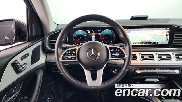 Mercedes-Benz GLE-Class 2020 — ფოტო 14/20
