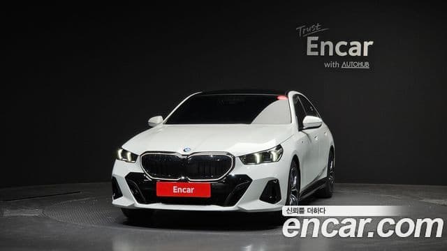BMW 5 Series 2025 — ფოტო 3/20