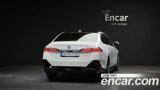 BMW 5 Series 2025 — ფოტო 4/20