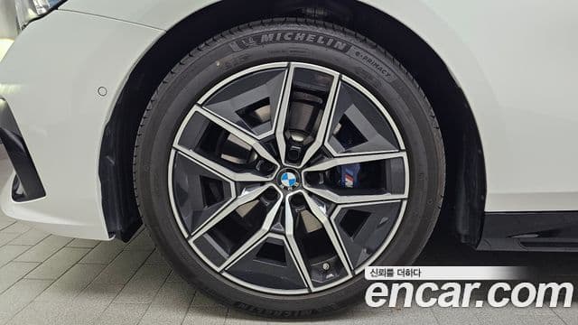 BMW 5 Series 2025 — ფოტო 5/20