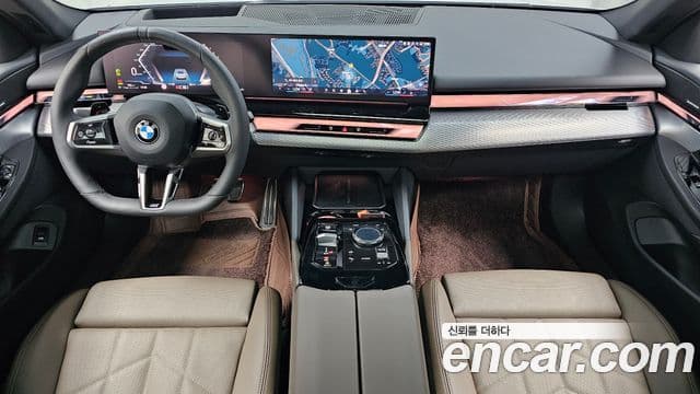 BMW 5 Series 2025 — ფოტო 7/20