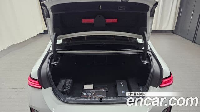BMW 5 Series 2025 — ფოტო 18/20