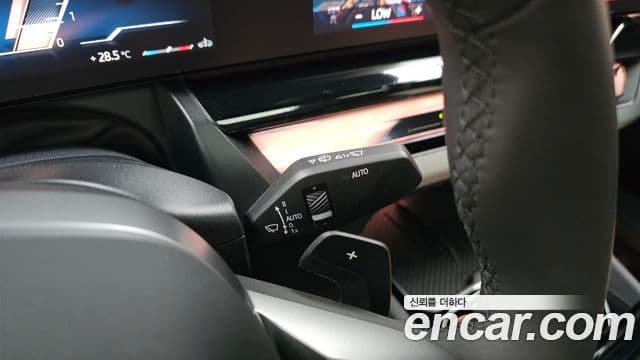 BMW 5 Series 2025 — Photo 14/33