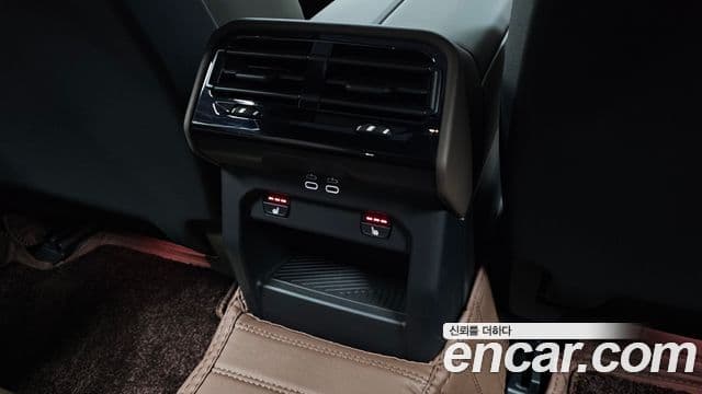 BMW 5 Series 2025 — Photo 22/33