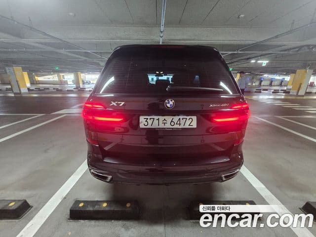 BMW X7 2023 — Photo 7/18