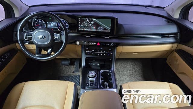 Kia Carnival 2021 — ფოტო 7/20