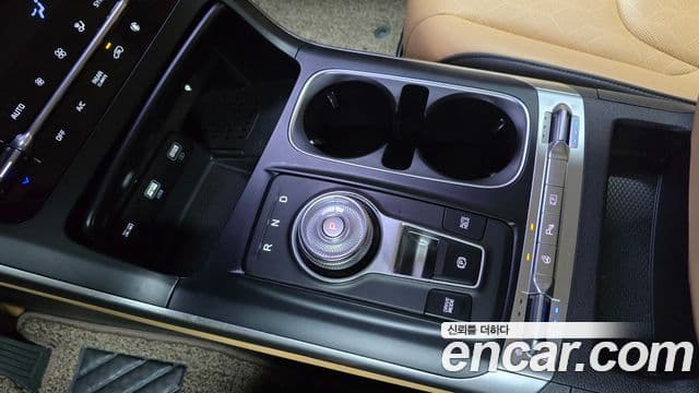 Kia Carnival 2021 — ფოტო 9/20