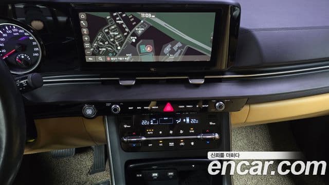Kia Carnival 2021 — ფოტო 14/20