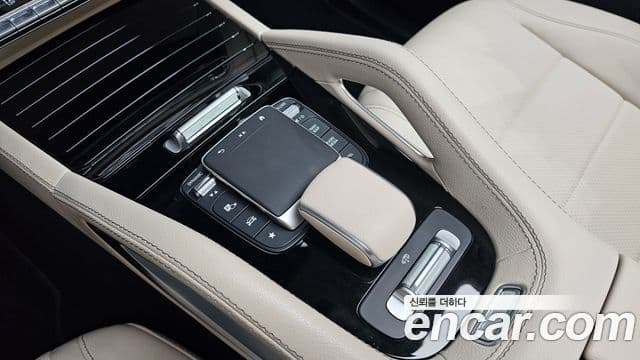 Mercedes-Benz GLE-Class 2023 — Фото 17/20