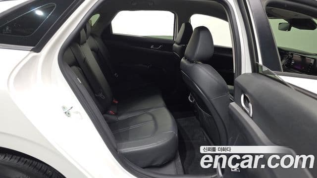 Kia K5 2021 — ფოტო 12/20