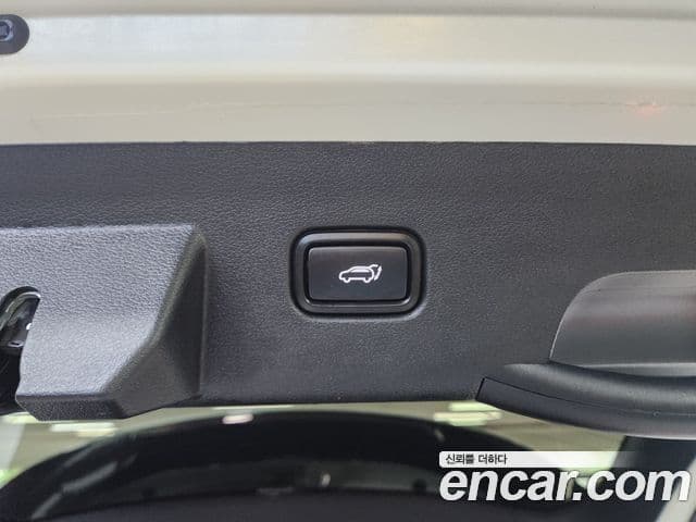 Kia Sportage 2023 — Фото 19/20