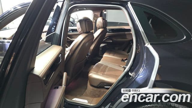 Porsche Cayenne 2020 — ფოტო 11/20