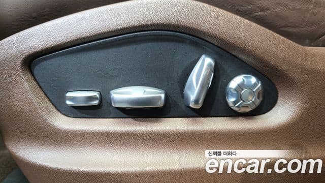 Porsche Cayenne 2020 — ფოტო 18/20