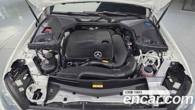 Mercedes-Benz E-Class 2021 — ფოტო 6/20
