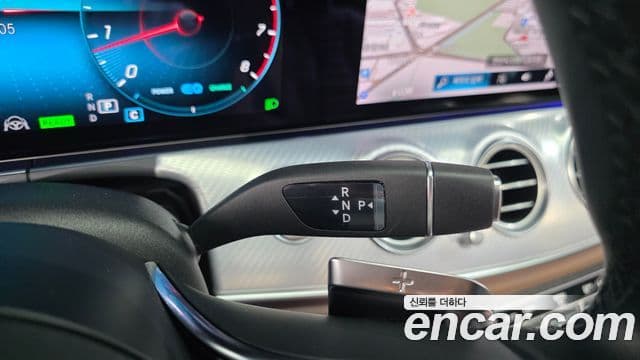 Mercedes-Benz E-Class 2021 — ფოტო 9/20