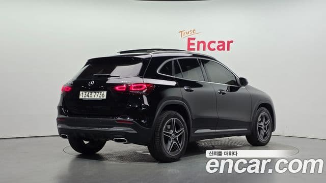 Mercedes-Benz GLA-Class 2020 — Şəkil 2/20