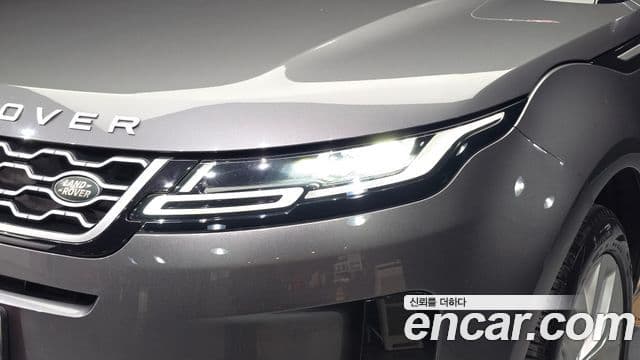 Land Rover Range Rover Evoque 2020 — Photo 11/32