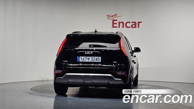 Kia Niro 2022 — ფოტო 4/20
