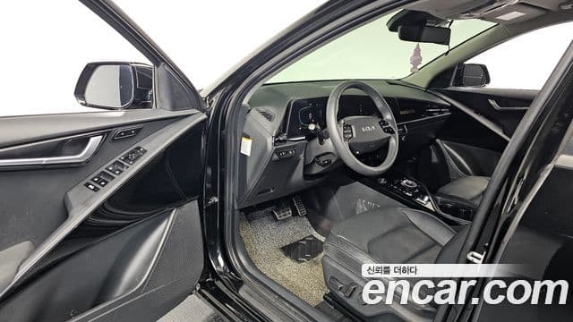 Kia Niro 2022 — ფოტო 10/20
