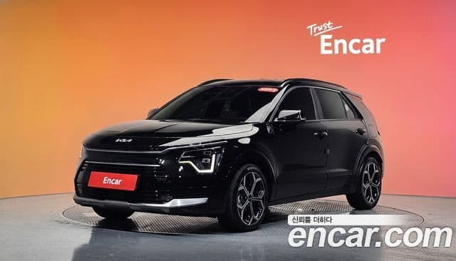 Kia Niro 2022 — ფოტო 1/20