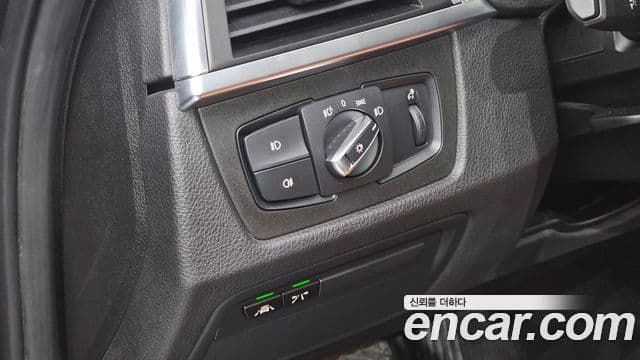 BMW 3 Series 2018 — Şəkil 15/20