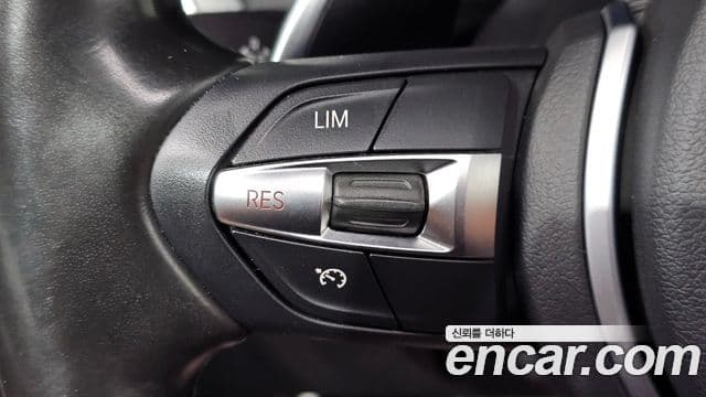 BMW 3 Series 2018 — Şəkil 19/20