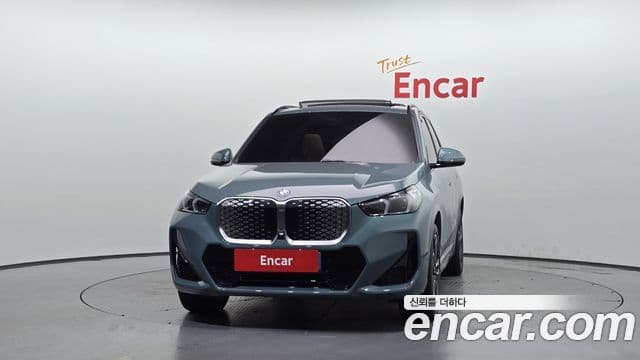 BMW iX1 2024 — ფოტო 6/20