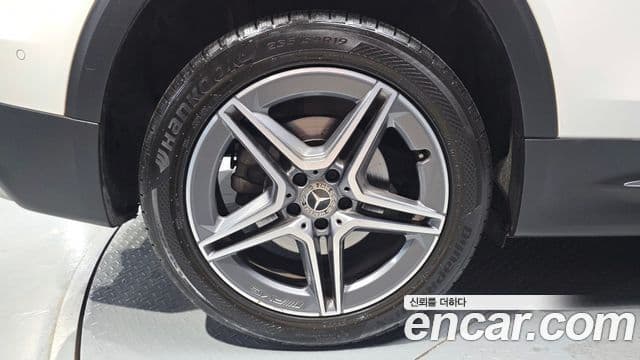 Mercedes-Benz GLB-Class 2021 — ფოტო 5/20