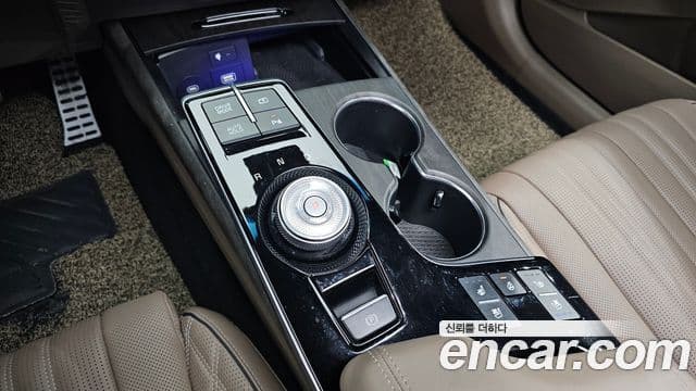 Kia K8 2024 — Şəkil 9/20
