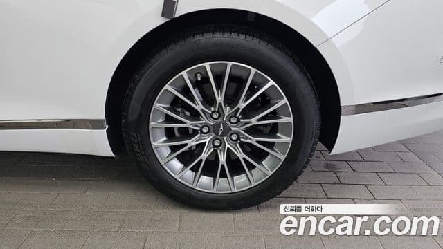 Genesis G80 2023 — Photo 26/34