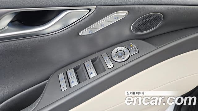 Genesis G80 2023 — Photo 13/34