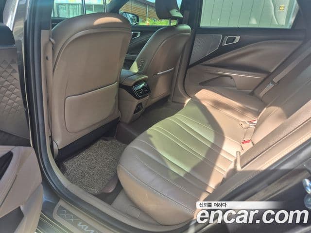 Kia K8 2022 — Şəkil 8/17