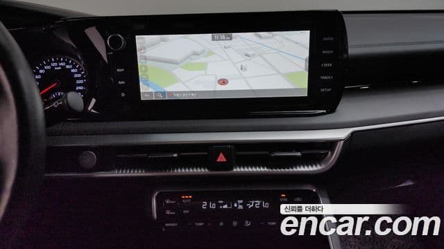 Kia K5 2023 — ფოტო 13/20