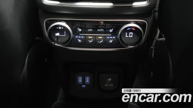 Genesis GV80 2020 — ფოტო 18/20
