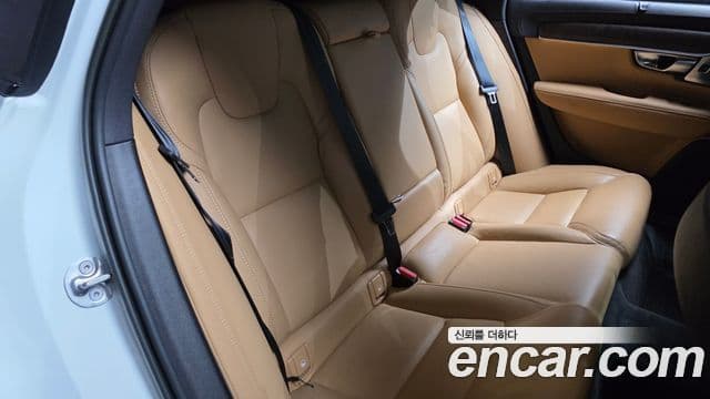 Volvo V90 Cross Country 2023 — Şəkil 11/20