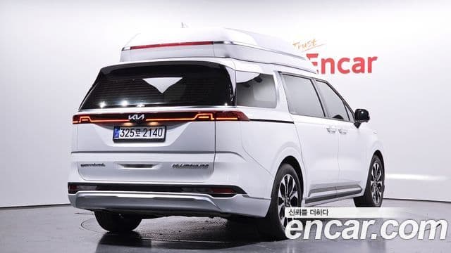 Kia Carnival 2021 — Фото 2/20