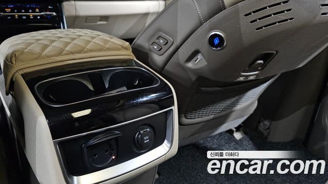 Kia Carnival 2021 — Фото 12/20