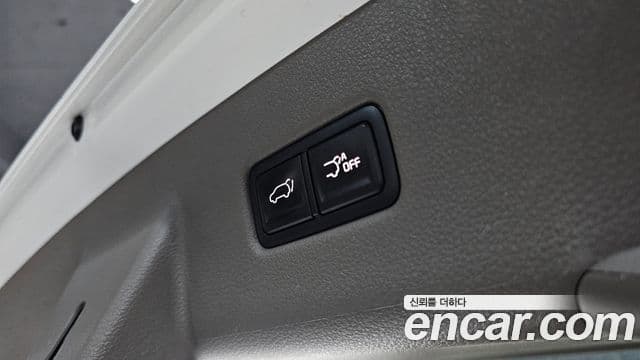 Kia Carnival 2021 — Фото 17/20