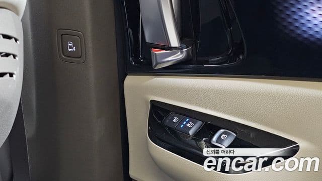 Kia Carnival 2021 — Фото 18/20