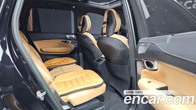 Volvo XC90 2023 — ფოტო 15/31