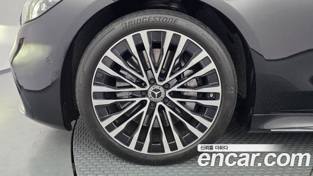 Mercedes-Benz S-Class 2021 — ფოტო 4/20