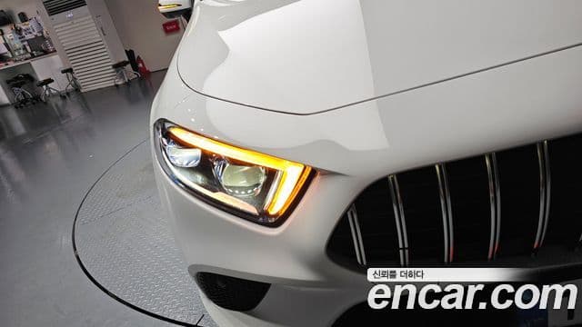 Mercedes-Benz CLS-Class 2019 — Photo 22/31