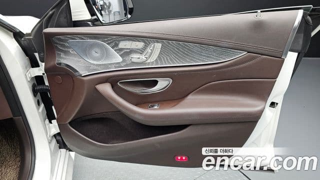 Mercedes-Benz CLS-Class 2019 — Photo 25/31